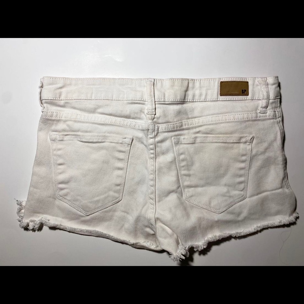 Shorts - Picture 2 of 3